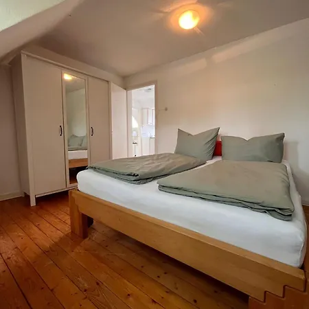 Apartment Dachgeschosswohnung Nah Am Rhein Bonn